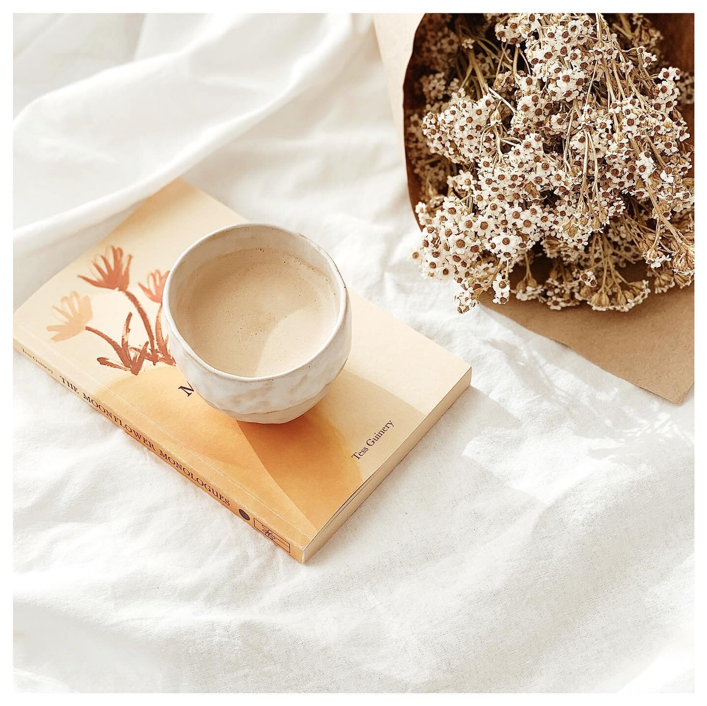 Coffee and blooms to start the weekend ☕️🌻