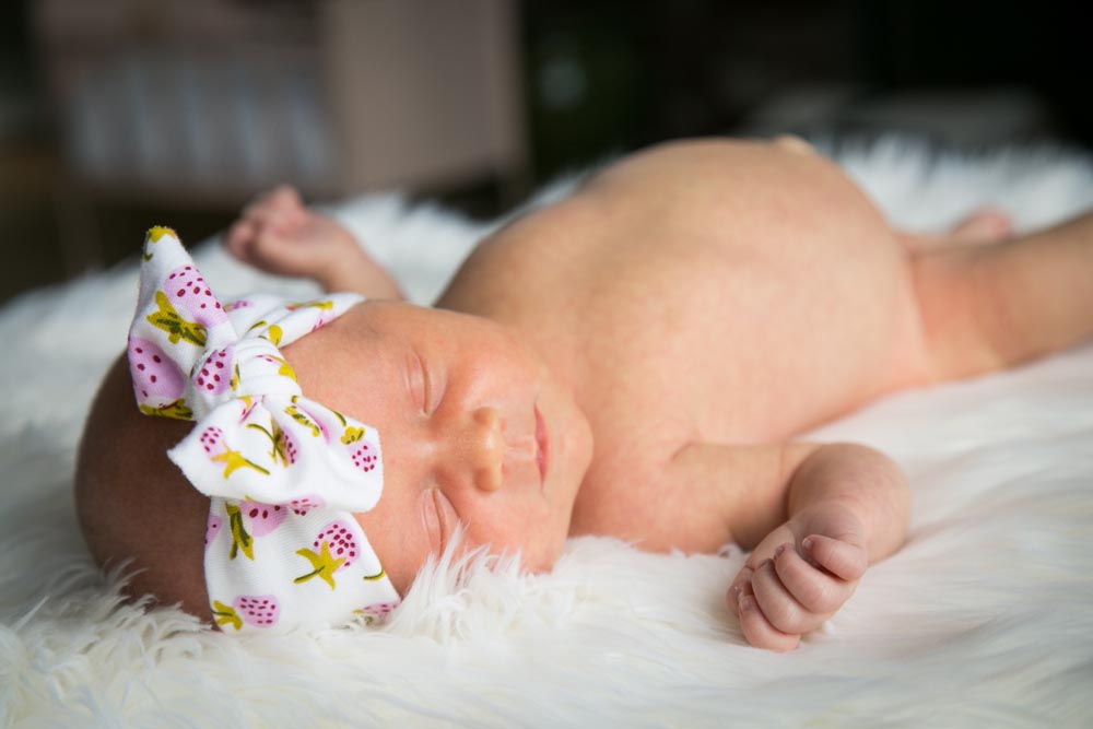 Twin Newborn Portraits008.jpg