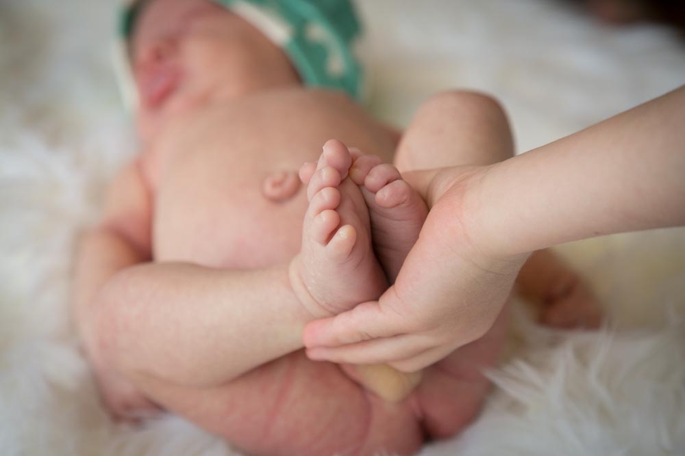 Twin Newborn Portraits017.jpg