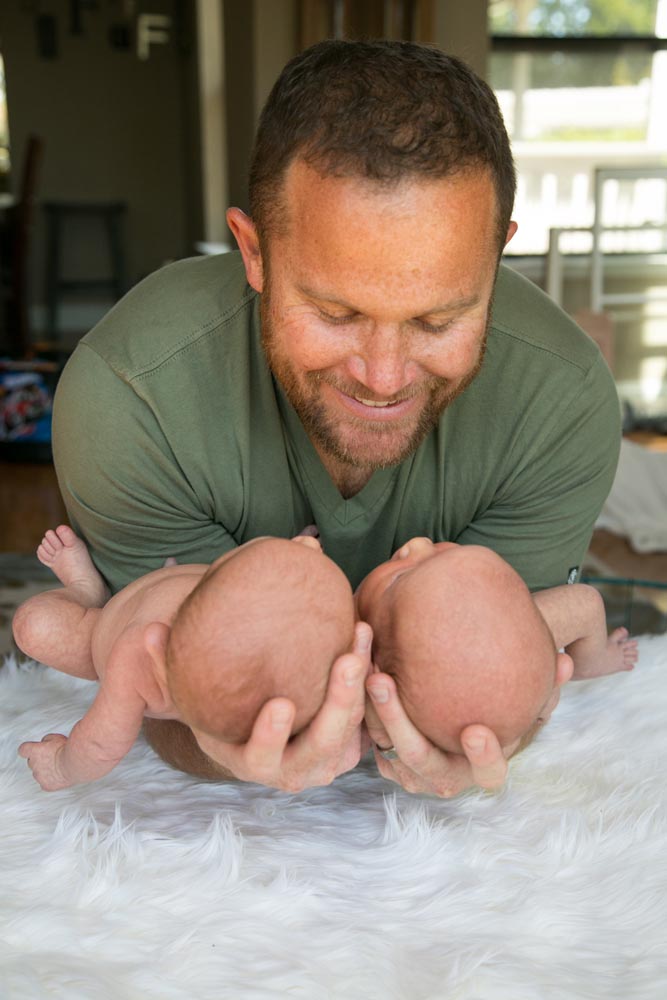 Twin Newborn Portraits027.jpg