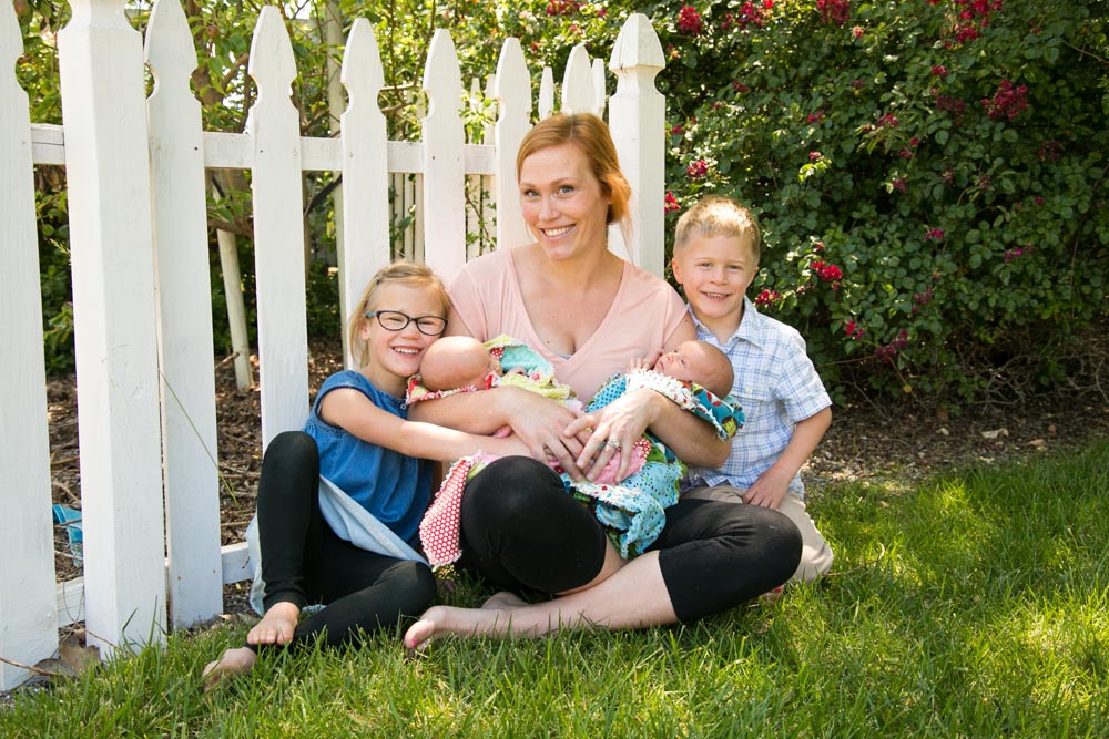 Twin Newborn Portraits062.jpg