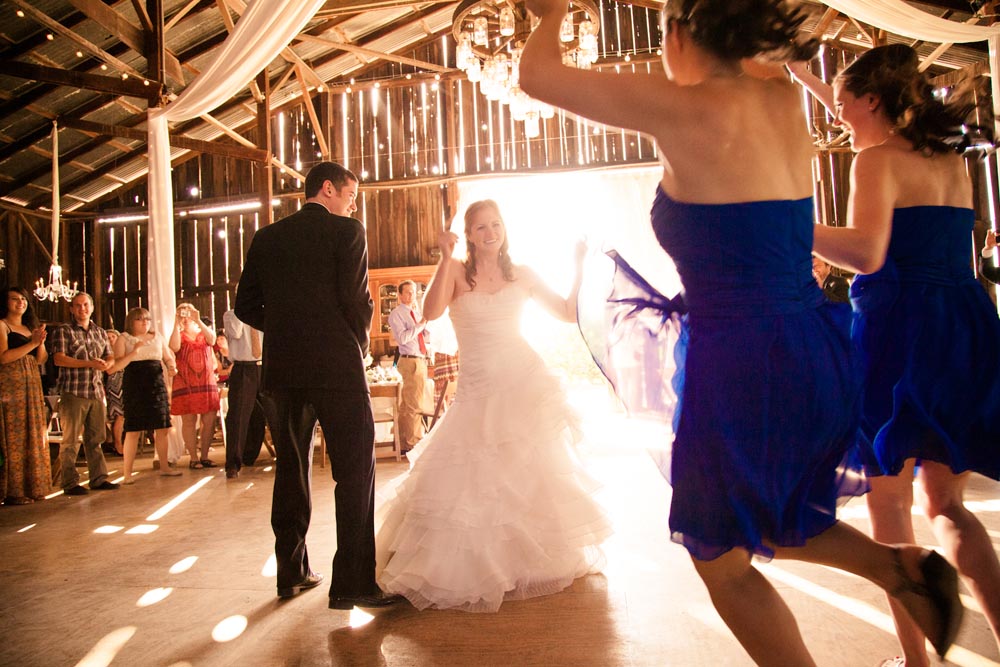 Dana Powers Barn Wedding103.jpg