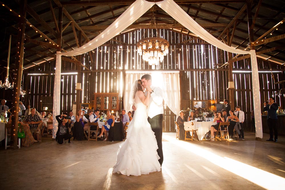 Dana Powers Barn Wedding107.jpg