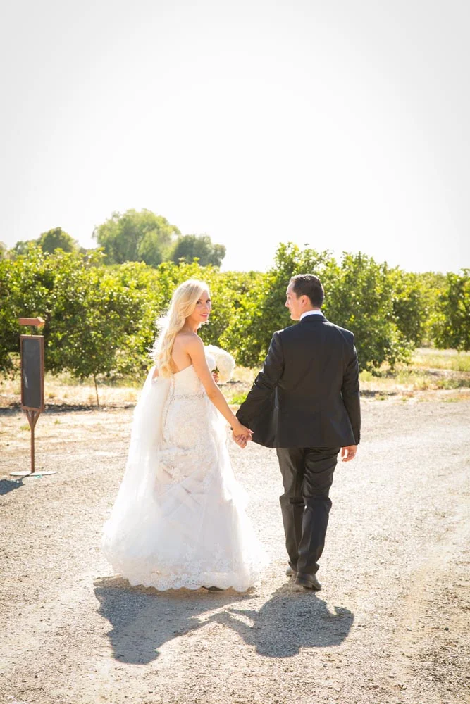 Dana Powers Barn Wedding105.jpg