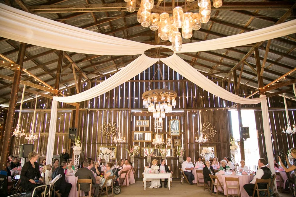 Dana Powers Barn Wedding136.jpg