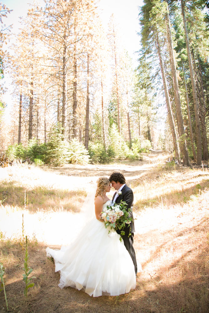 Yosemite Wedding Photographer Tenaya Lodge060.jpg