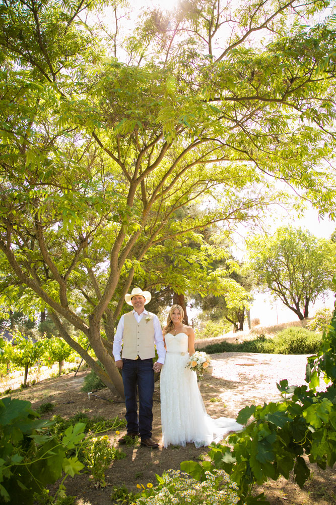 Paso Robles Wedding Photographer Stillwaters Vineyard 066.jpg