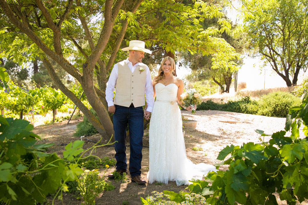 Paso Robles Wedding Photographer Stillwaters Vineyard 067.jpg