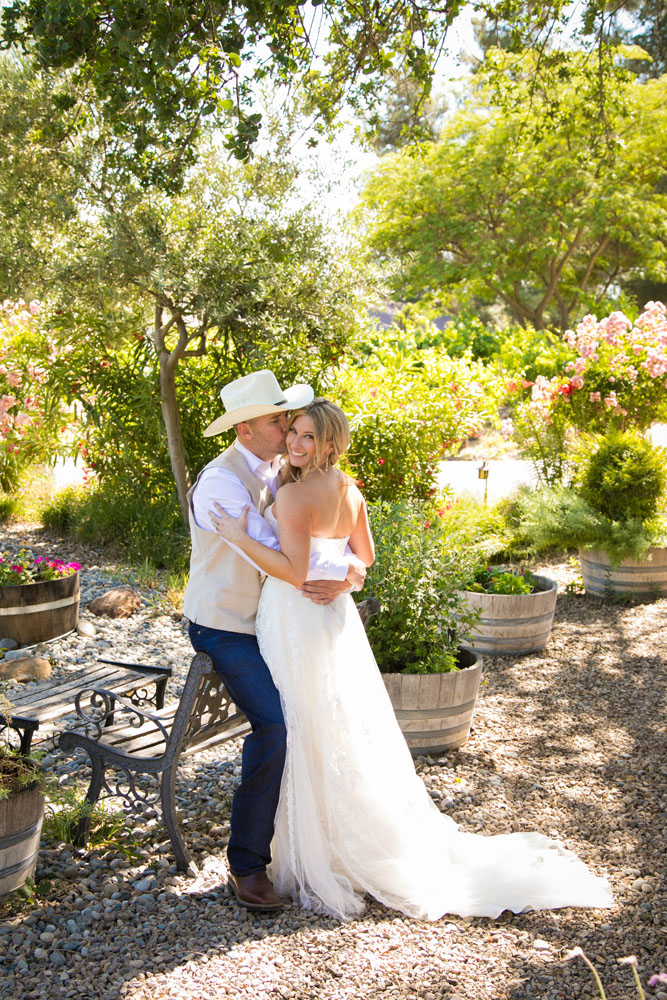 Paso Robles Wedding Photographer Stillwaters Vineyard 084.jpg