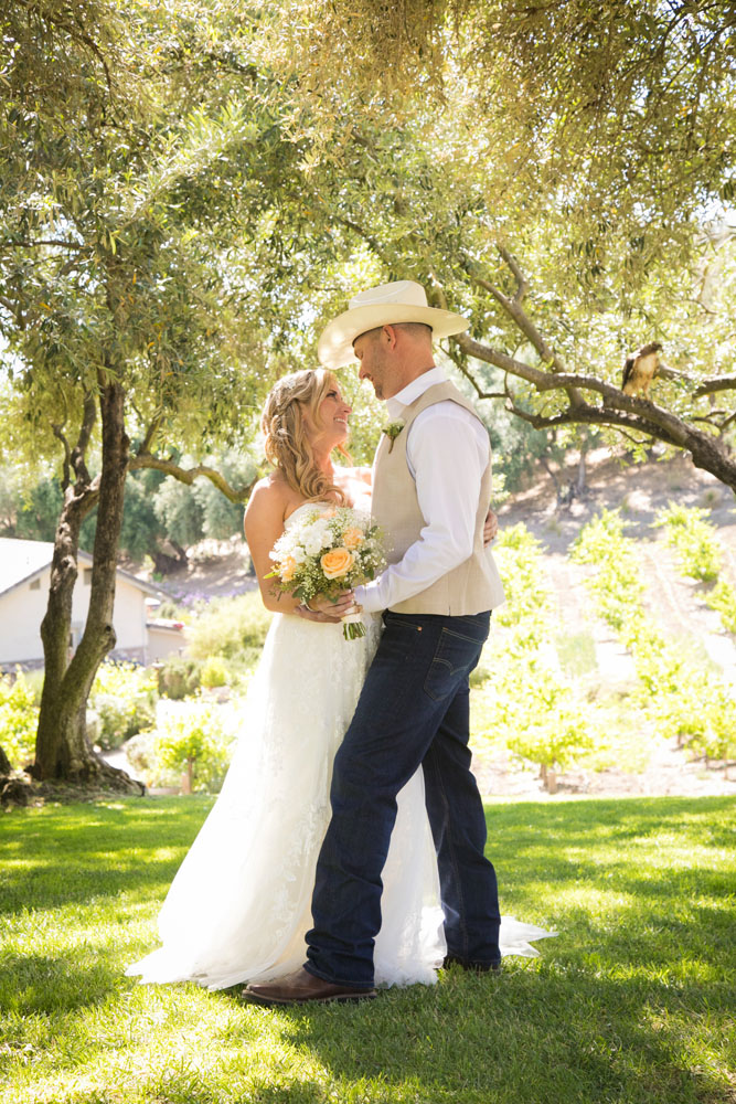 Paso Robles Wedding Photographer Stillwaters Vineyard 087.jpg