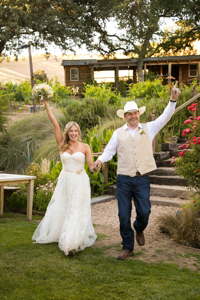 Paso Robles Wedding Photographer Stillwaters Vineyard 131.jpg