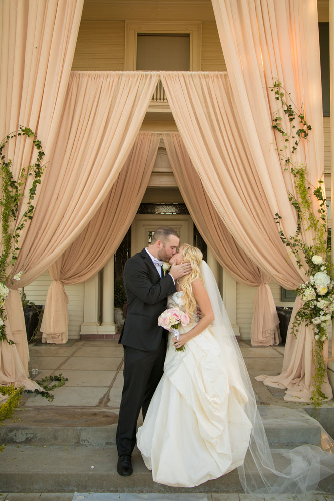 Fresno Wedding Photographer The Manor Estate 094.jpg