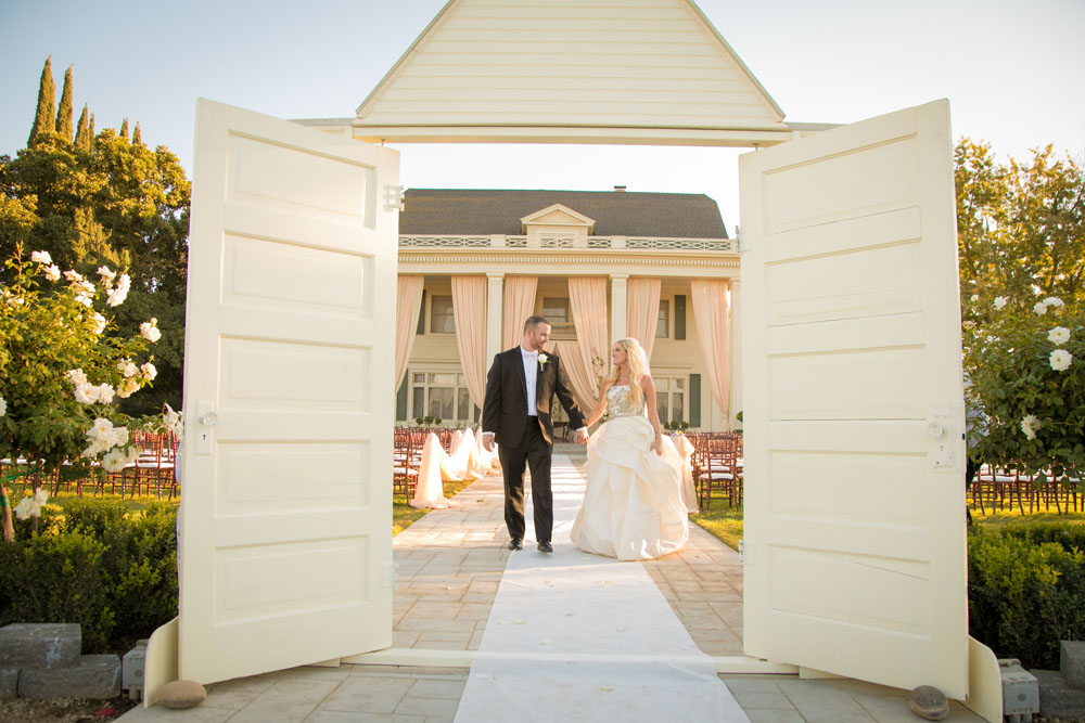 Fresno Wedding Photographer The Manor Estate 102.jpg