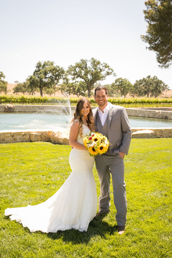 Paso Robles Wedding Photographer Rava Vines041.jpg