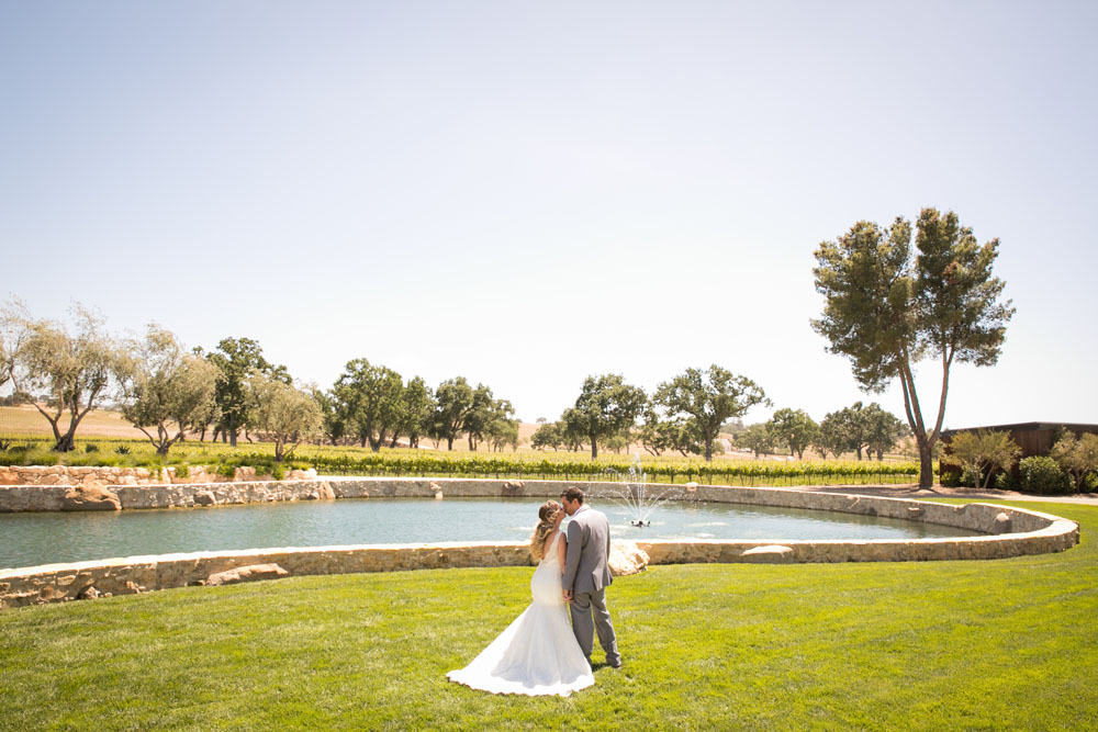 Paso Robles Wedding Photographer Rava Vines046.jpg