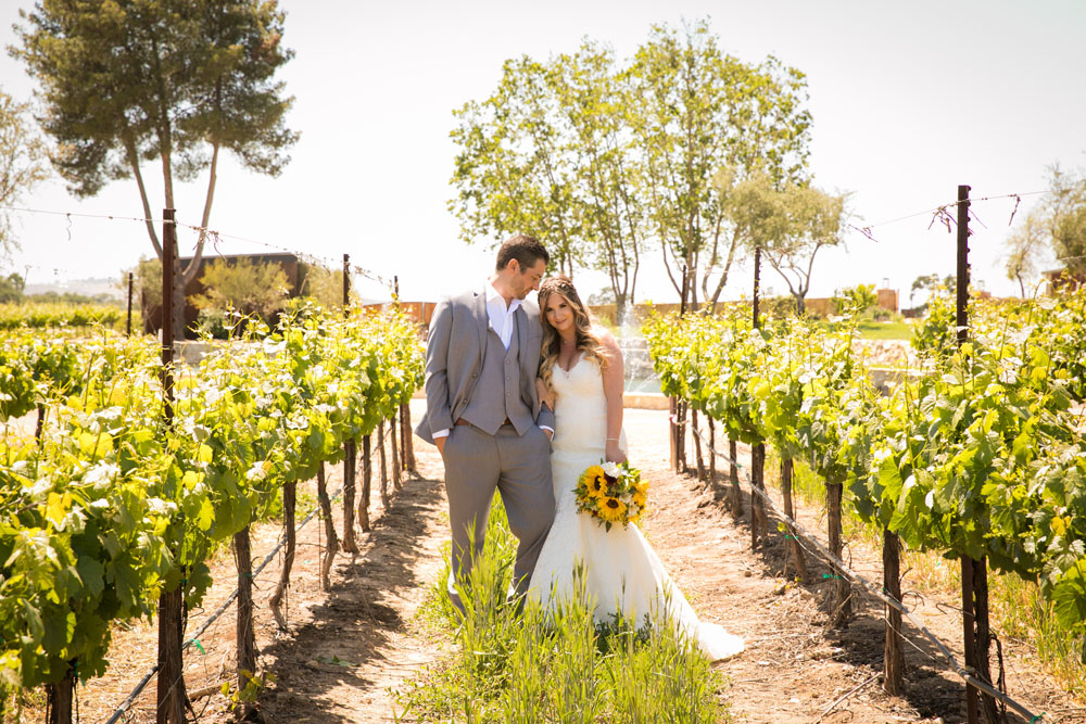 Paso Robles Wedding Photographer Rava Vines051.jpg