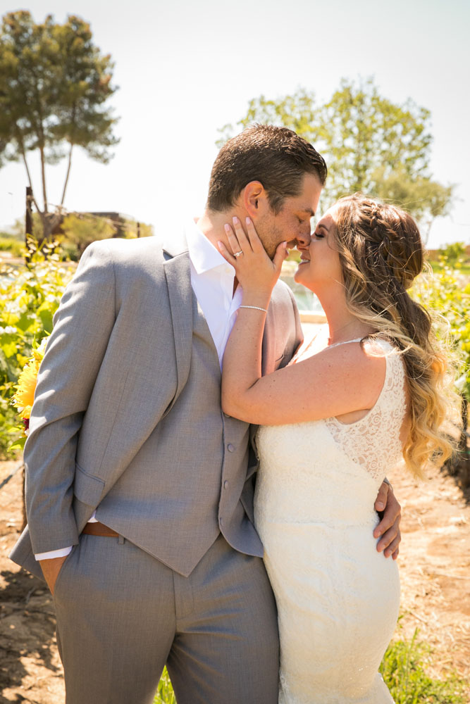 Paso Robles Wedding Photographer Rava Vines053.jpg