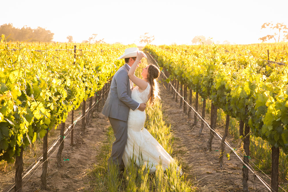 Paso Robles Wedding Photographer Rava Vines144.jpg