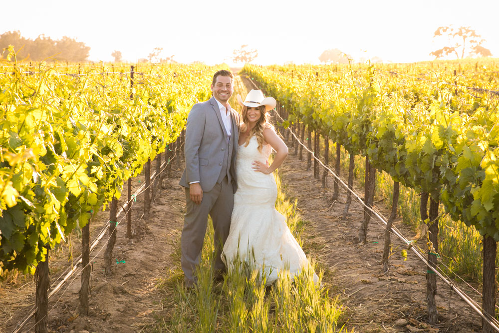 Paso Robles Wedding Photographer Rava Vines146.jpg