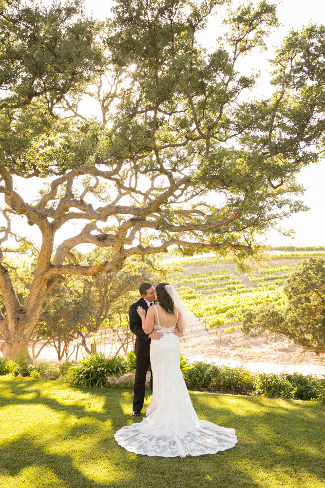 Paso Robles Wedding Photographer Villa San Juilette Vineyard and Winery 078.jpg