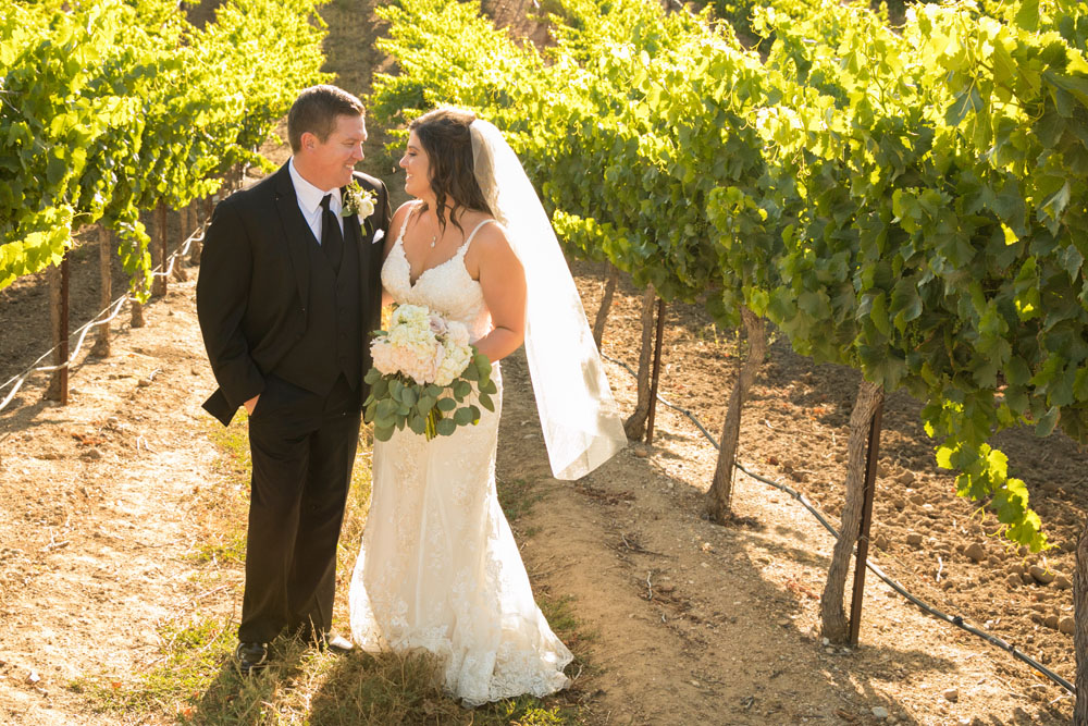 Paso Robles Wedding Photographer Villa San Juilette Vineyard and Winery 092.jpg