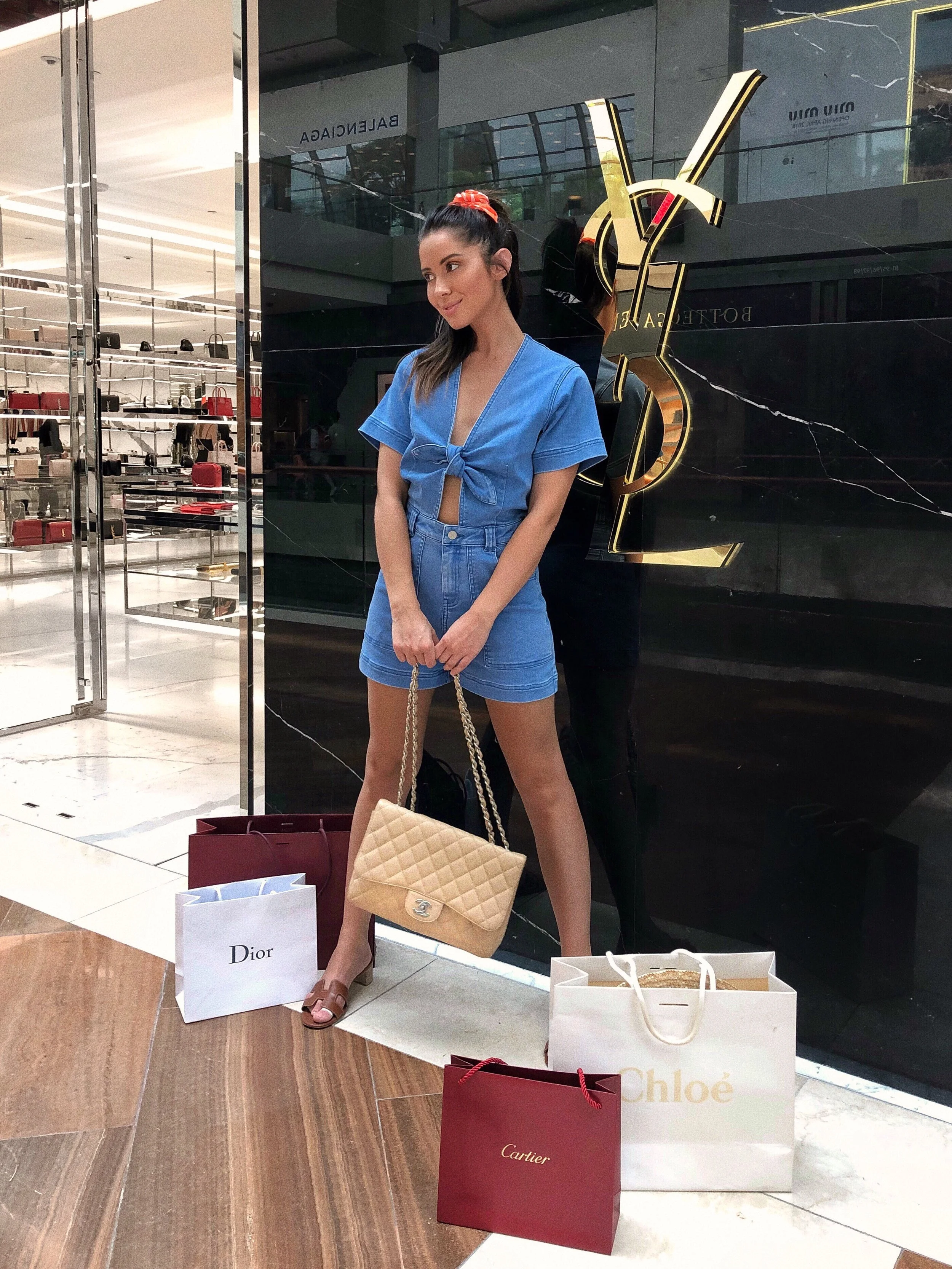 SHOPPING IN SINGAPORE