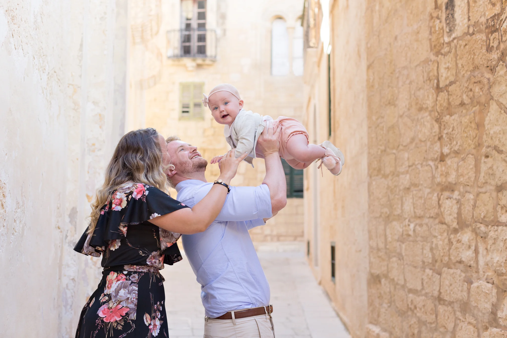 family photo shoot malta, family photography malta, family photos malta, svensk fotograf malta, best family photographer malta, unique photography malta, natural light photography