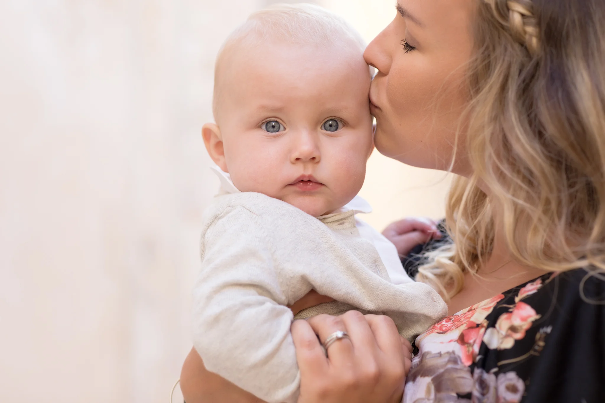 Mdina, Malta photoshoot, family with toddler, relaxed, lovely family session, alleys of Mdina, family photographer Malta, swedish photographer malta