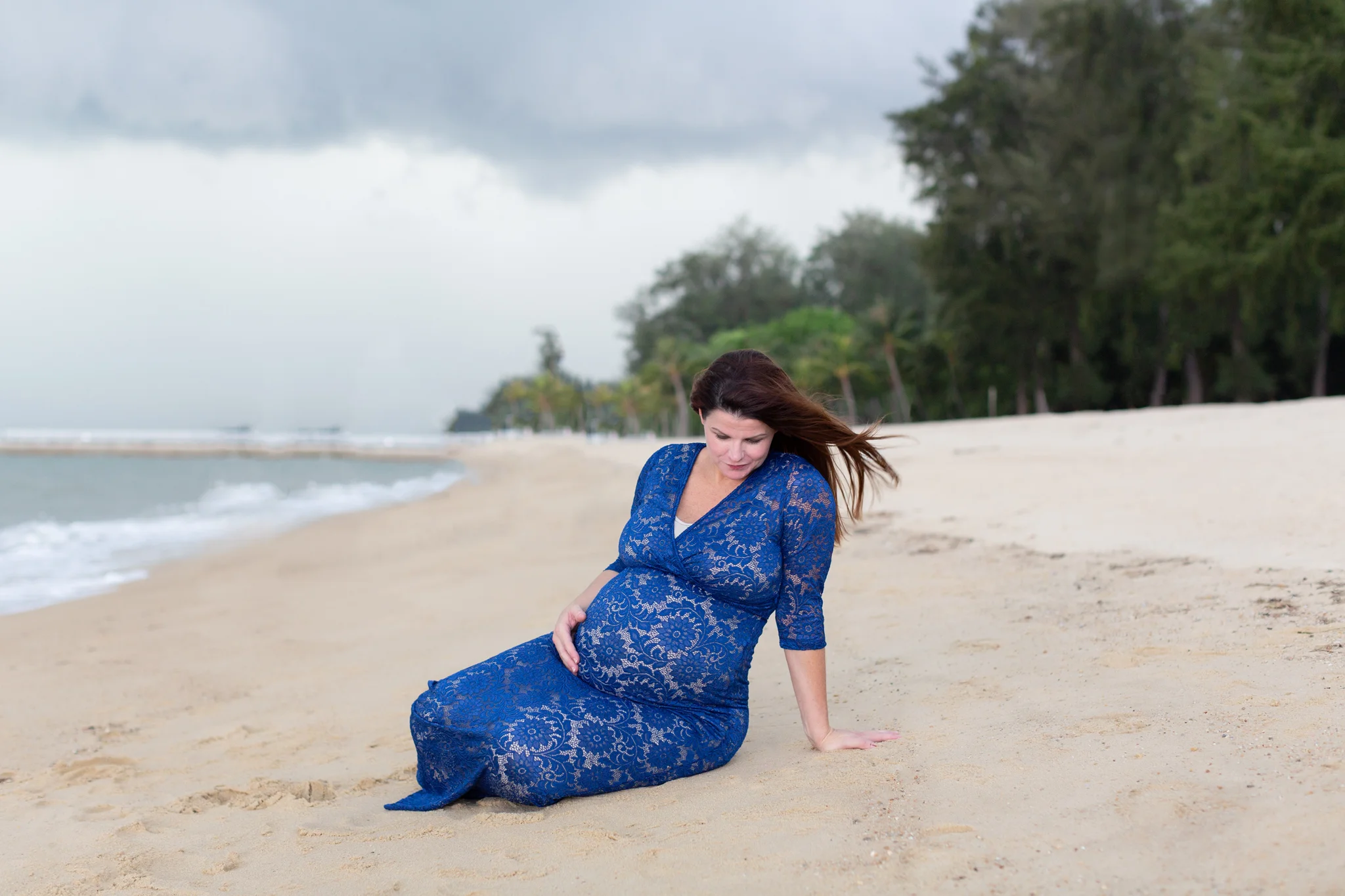 outdoor maternity session with the best maternity photographer in singapore sugarlight photography capturing candid maternity photos