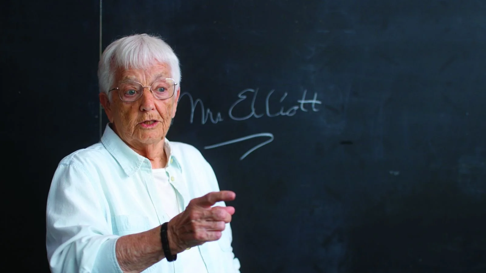 JANE ELLIOTT AGAINST THE WORLD