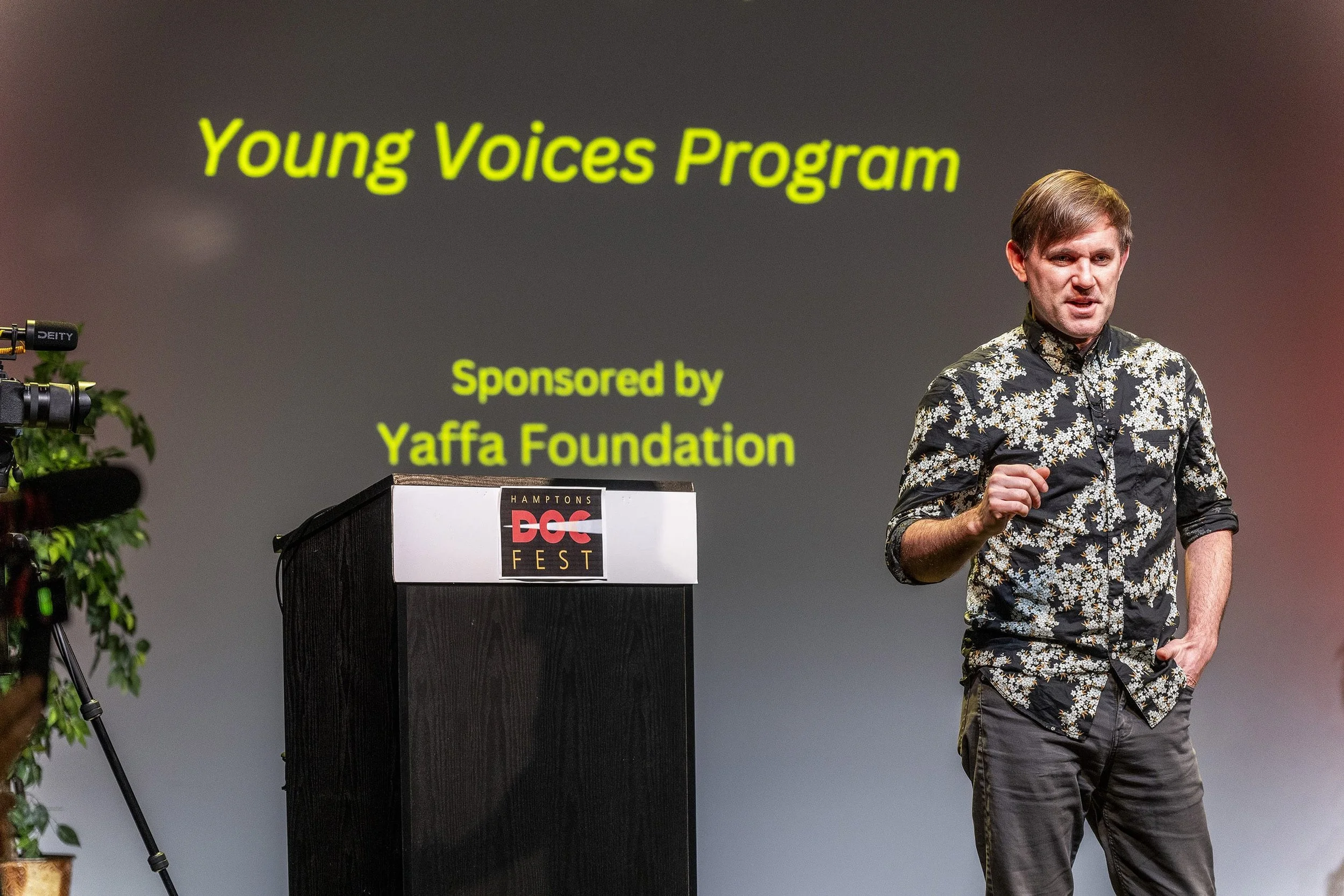 HDF2025_12_8_YoungVoices_NZ81889_6x9.jpg