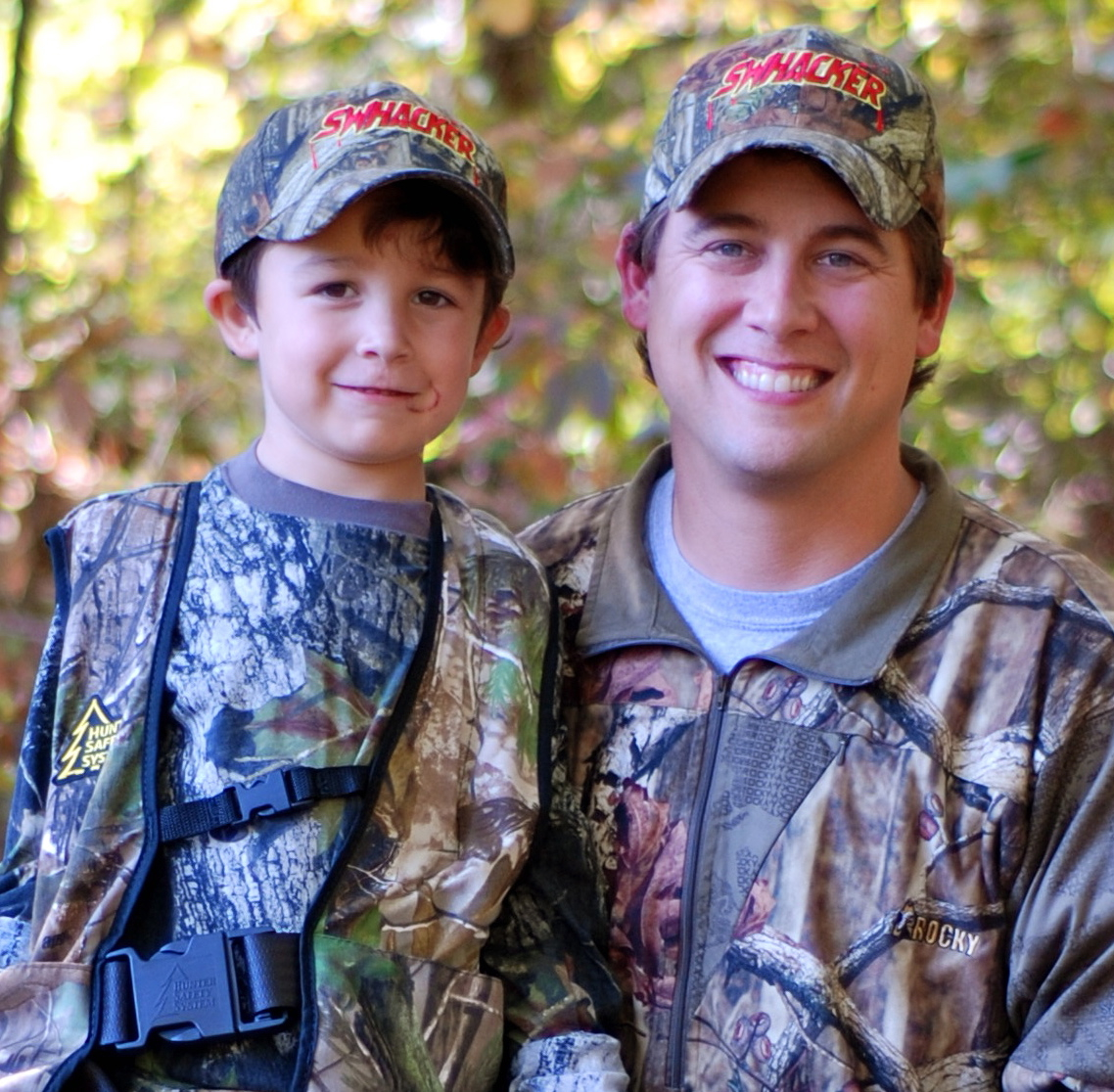 Hank Parker Jr. with his son ... decked out in camouflage and ready to hunt!