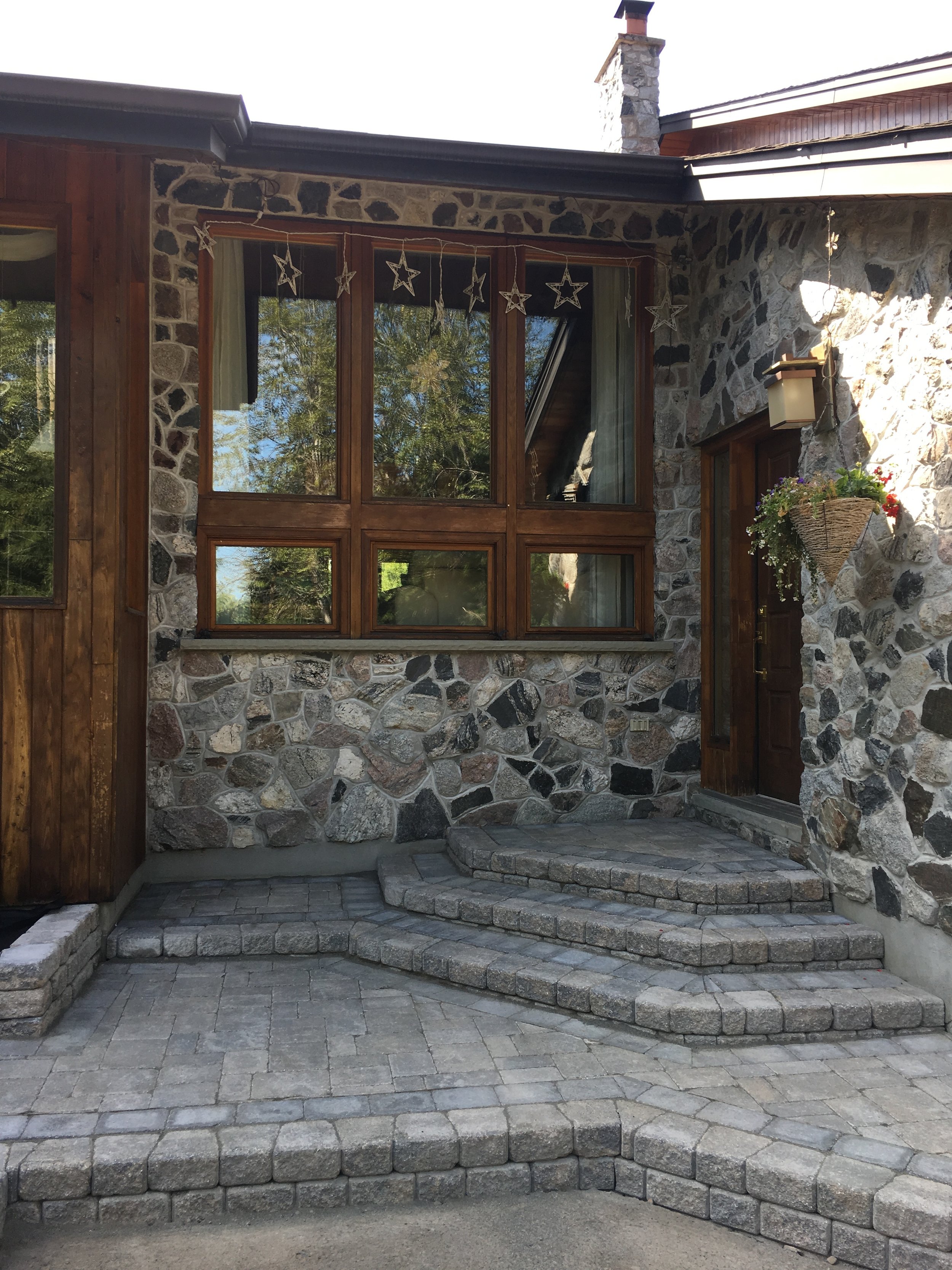 Stackstone Steps with paving stone inlays