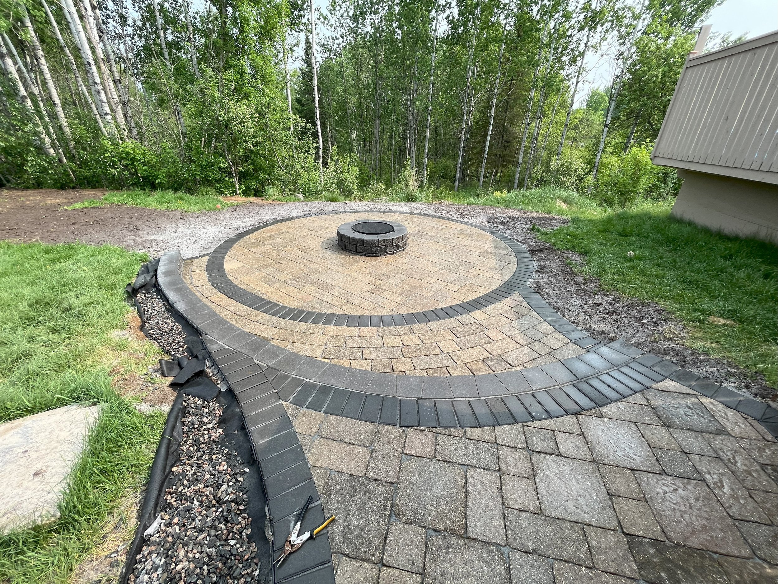 old stone re lay firepit.jpg