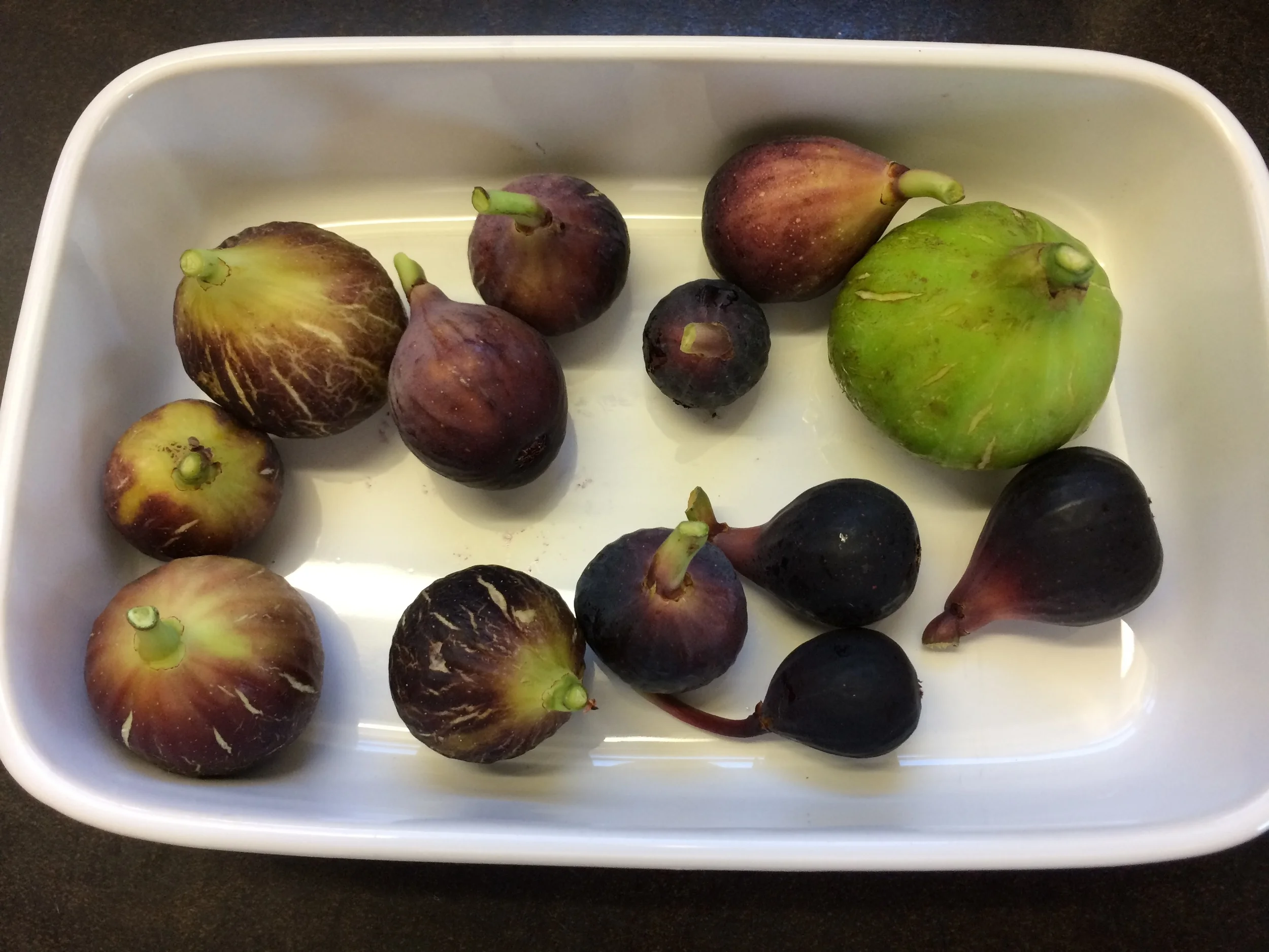 Mixed figs from the farm