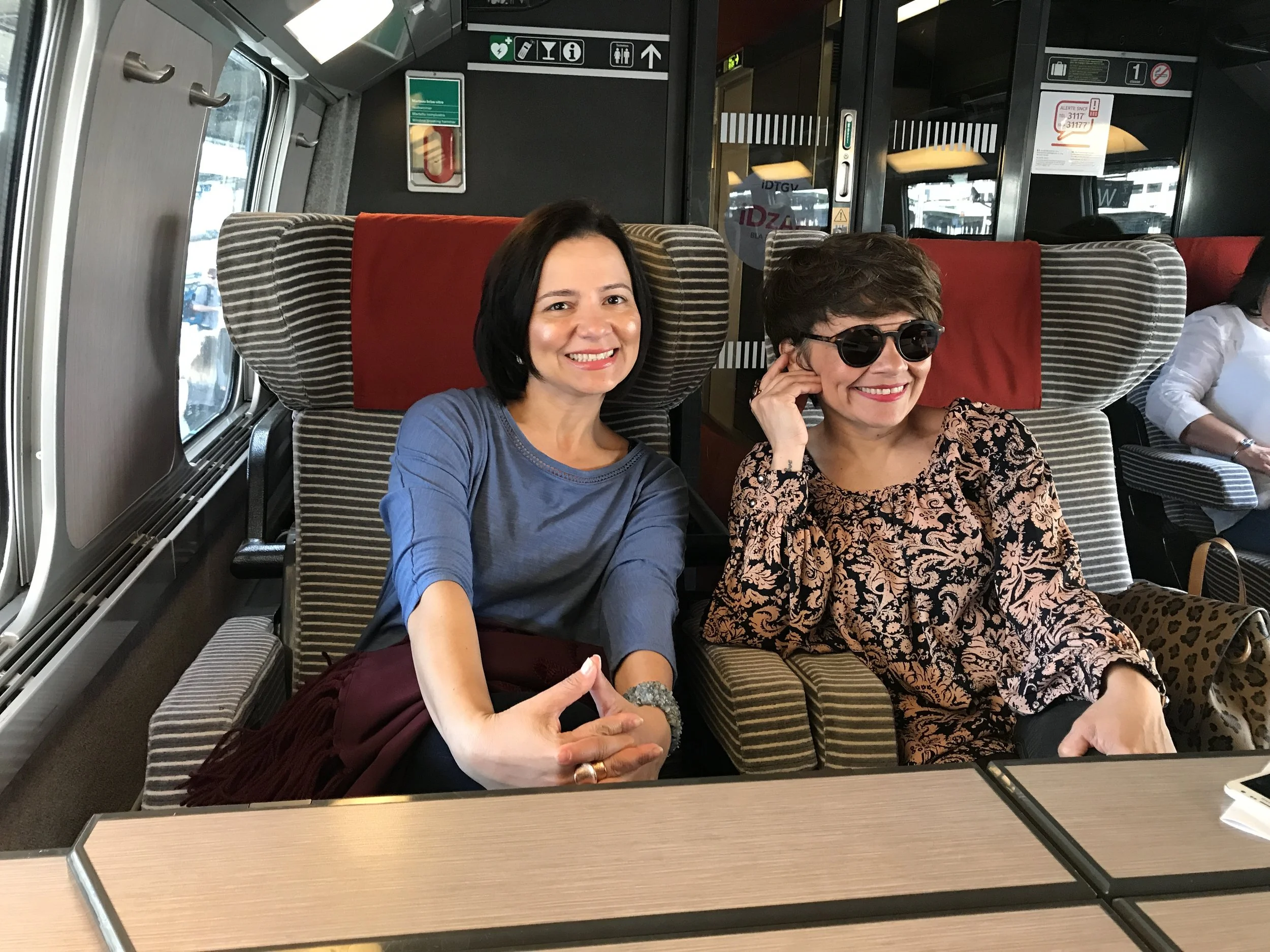  Marilena and Petite enjoying the ride in "iDZen" a Business Class quiet car. 