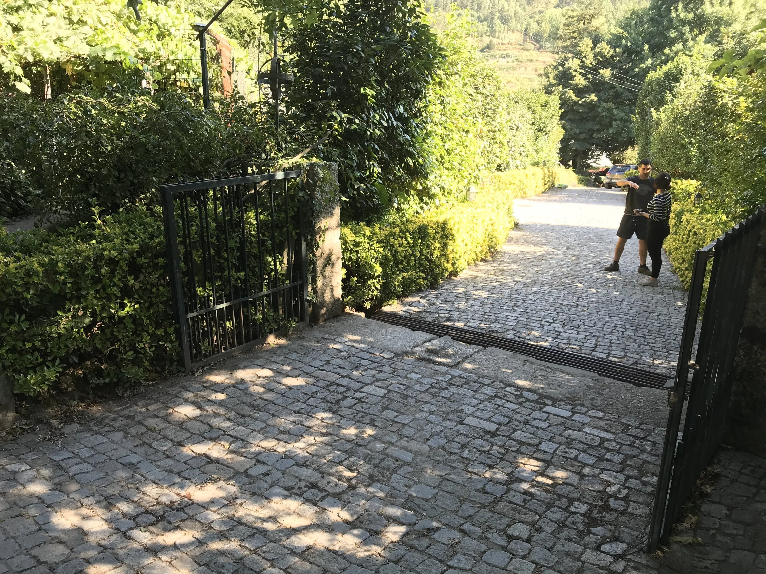 And we make our way out. Thank you Acácio and Ricardo 
