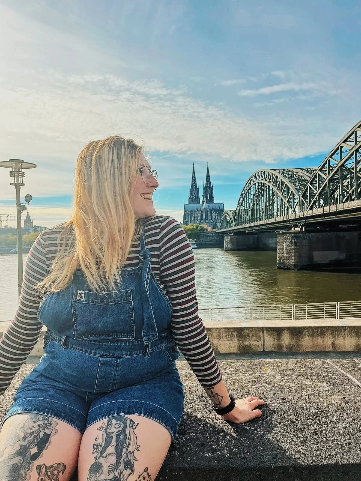 Cologne - Day 2 ⛪

Every time I go on holiday with these idiots it's just so comfortable and fun ❤️ Absolutely love regressing to our early twenties again 🤣

Today started with a walk to get some fresh bread for breakfast, then onto Cologne cathedra
