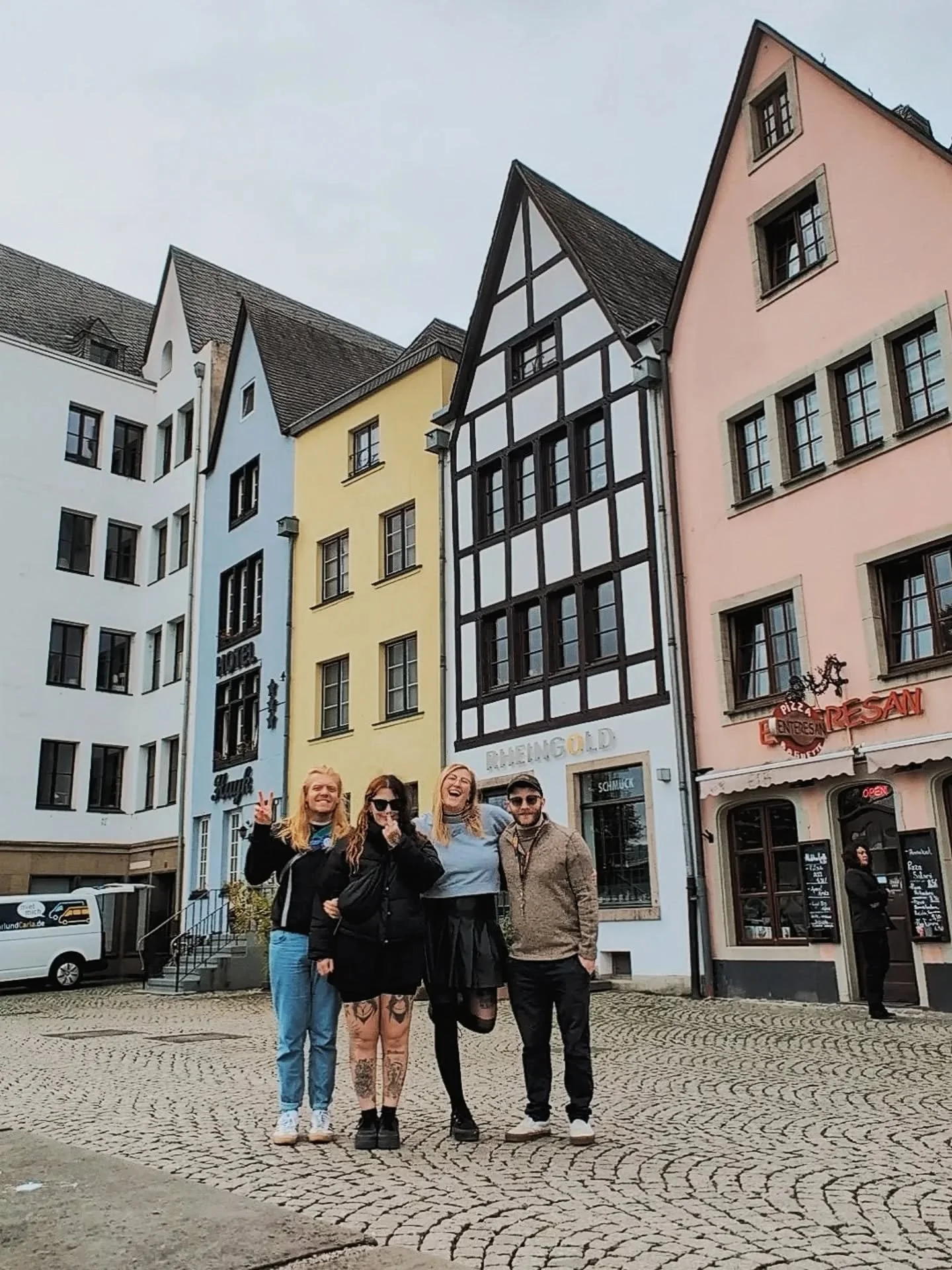 Cologne - Day 3
Celebrating our wonderful @traspinall and his *31st* birthday 🫣 So grateful to be able to spend such a lovely time with these beautiful people ❤️
Nommed lots of delicious food and even got to take photos of Madilin, a rarity 🥹
