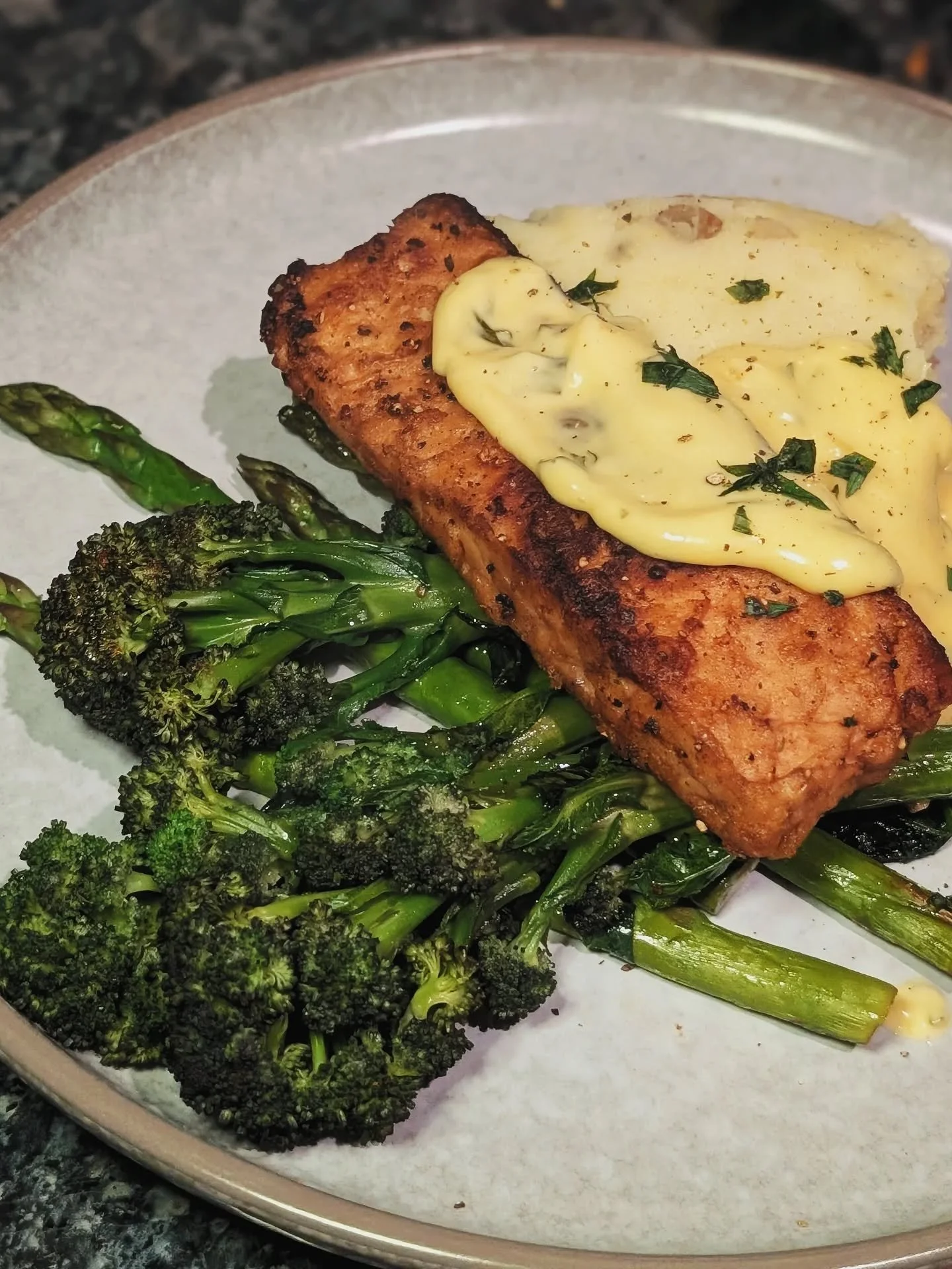 @vivera_uk Lemon and Black Pepper Crusted Salmon
@theinspiredvegans Hollandaise Sauce infused with tarragon 
Garlic Mash
Asparagus &amp; Broccoli