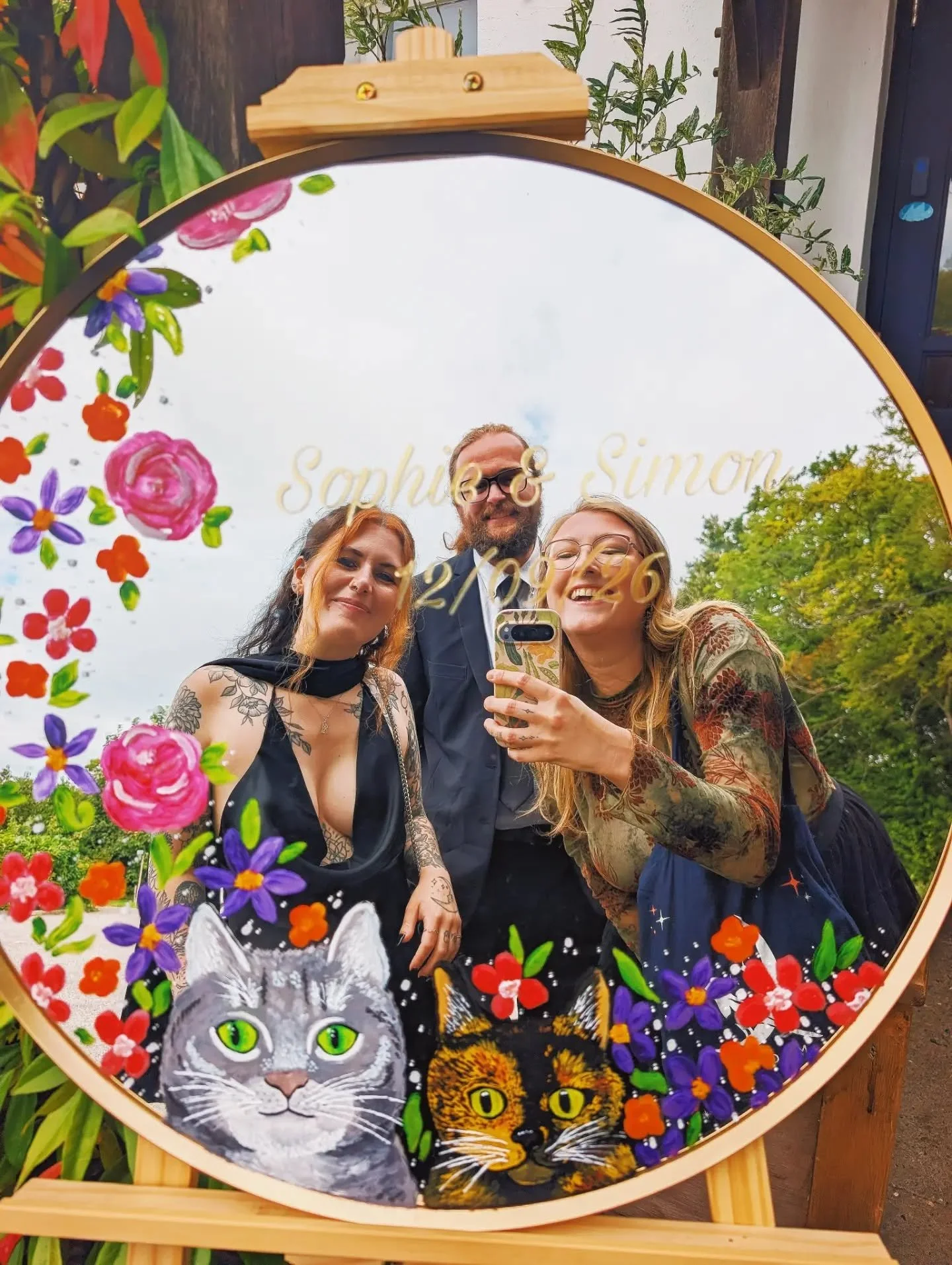 Ten years later the second squad member gets married ❤️ How special it is to have had these wonderful friends for 12 years of my life. I'm so happy for you Simon, and your beautiful wife Sophie 🥰 I wish you every happiness for the future 🪩