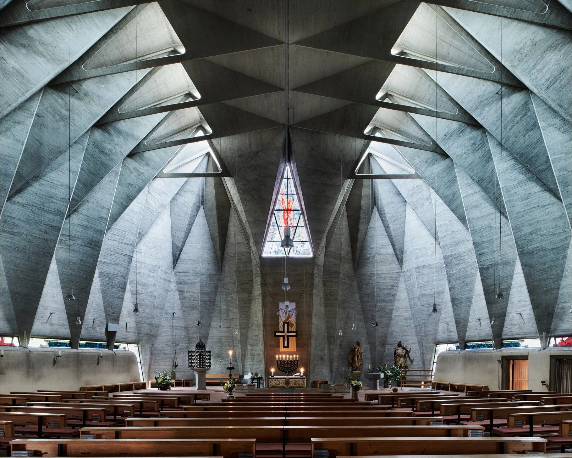 St. Paulus Kirche - Neuss-Weckhoven - Jamie McGregor Smith.jpg