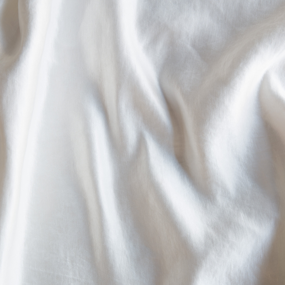 Charmeuse-in-Winter-White-Swirl.png