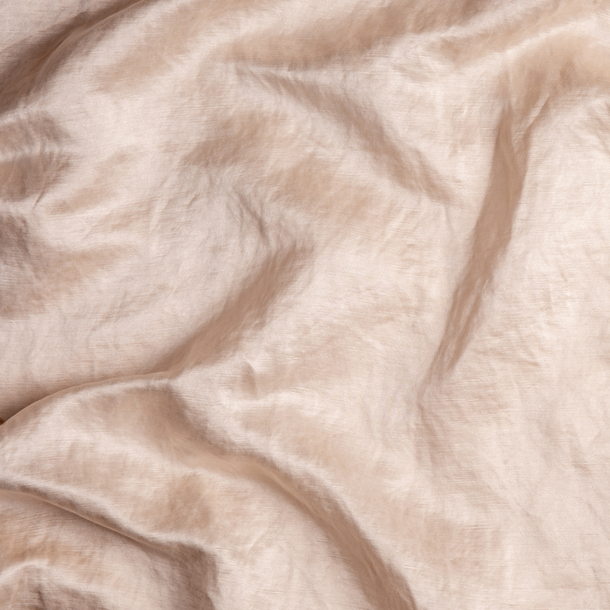 Charmeuse-in-Pearl-Swirl.png