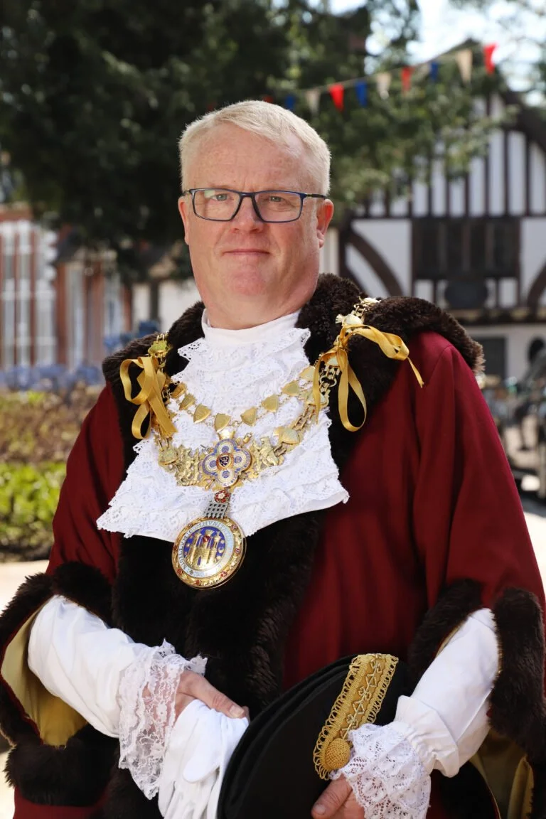 SP-mayoral-portrait-768x1152.jpg