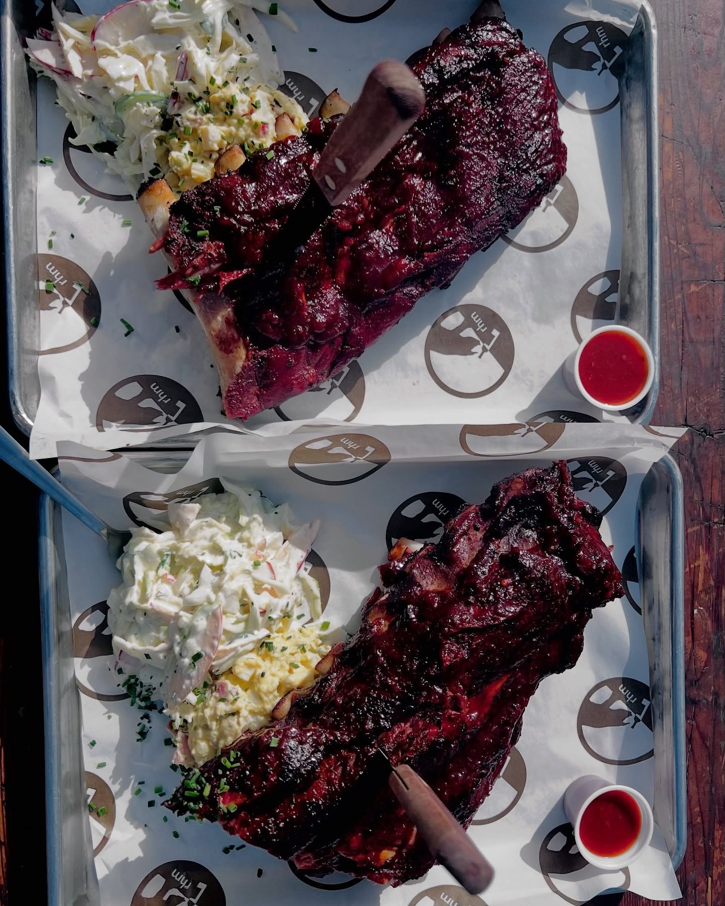 On Monday 5/26 we will be hosting a memorial day BBQ, and that means baby back bbq ribs all day! 🧡🧡🧡

Our ribs will feature a combo of apples, fennel green onion slaw; cowboy whiskey baked beans and our famous jalapeno cheddar cornbread to boot.

