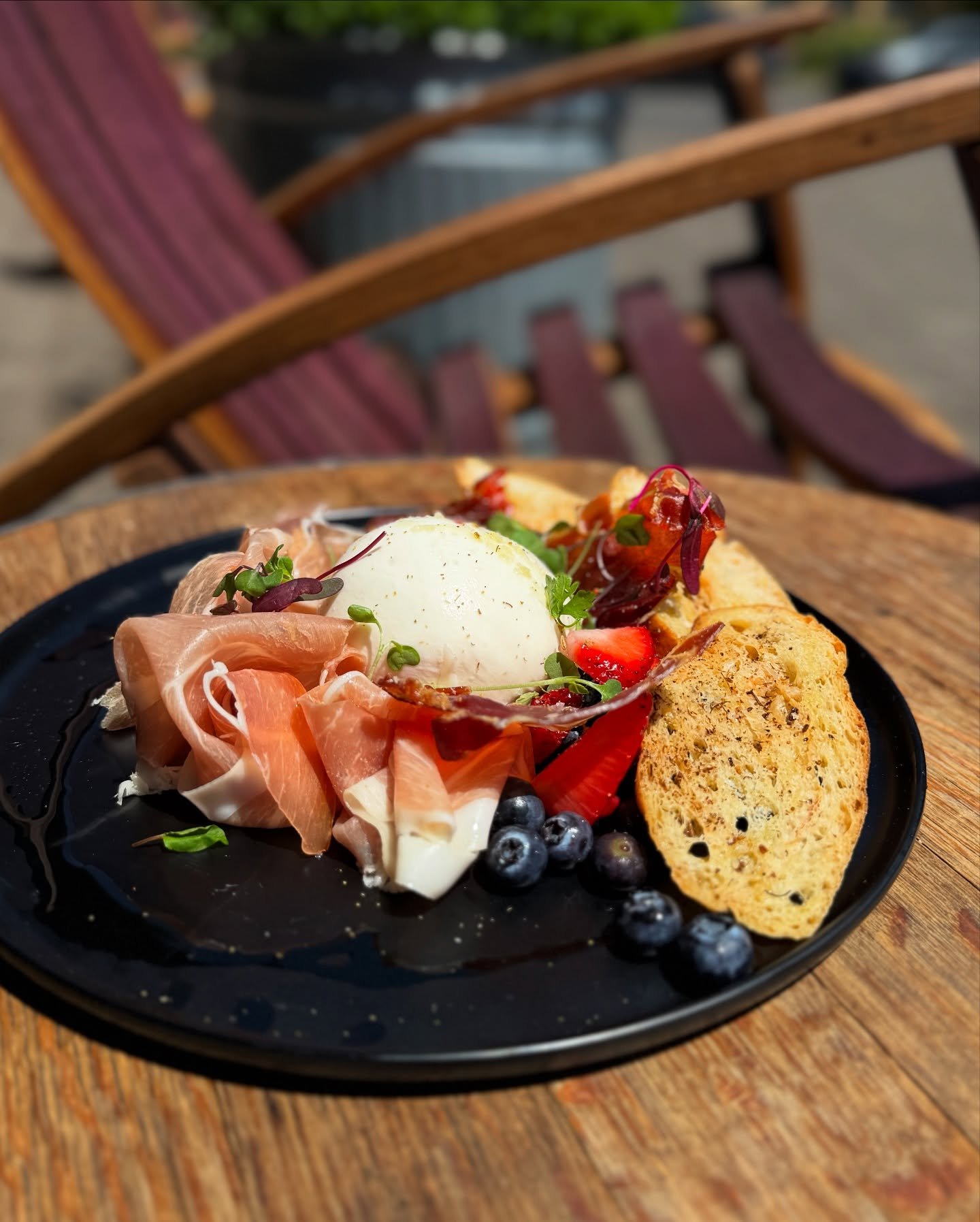 What&rsquo;s the perfect snack? Try our prosciutto &amp; burrata - served with fennel pollen, house crostinis &amp; local berries.

You can also pick up some of your very own prosciutto and Briar Rose burrata in our marketfront to make this at home!
