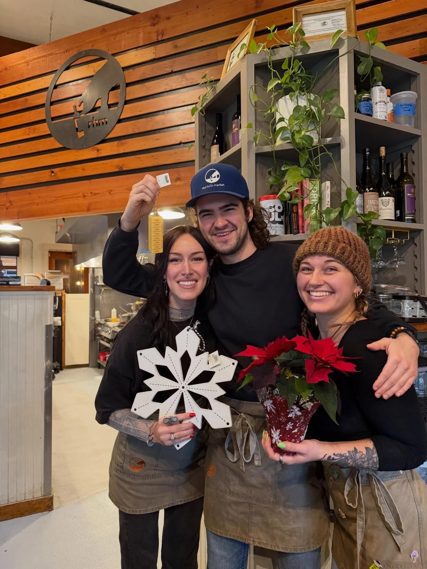 Merry Christmas and Happy Holidays from RHM!

We hope you are all able to spend time with your loved ones and enjoy good food and cozy spaces.

#happyholidays #merrychristmas #redhillsmarket #localgoodness