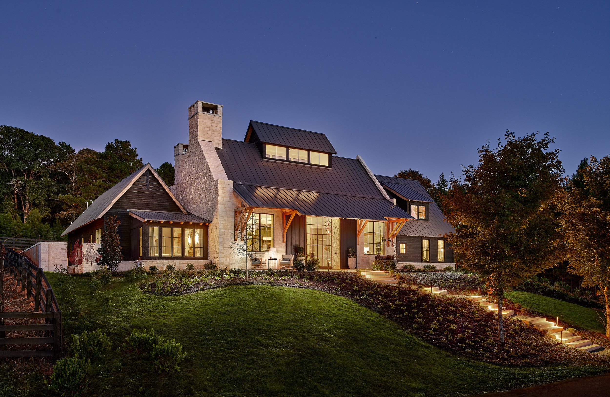 Showhouse-2022_Exterior-Night_f.jpg