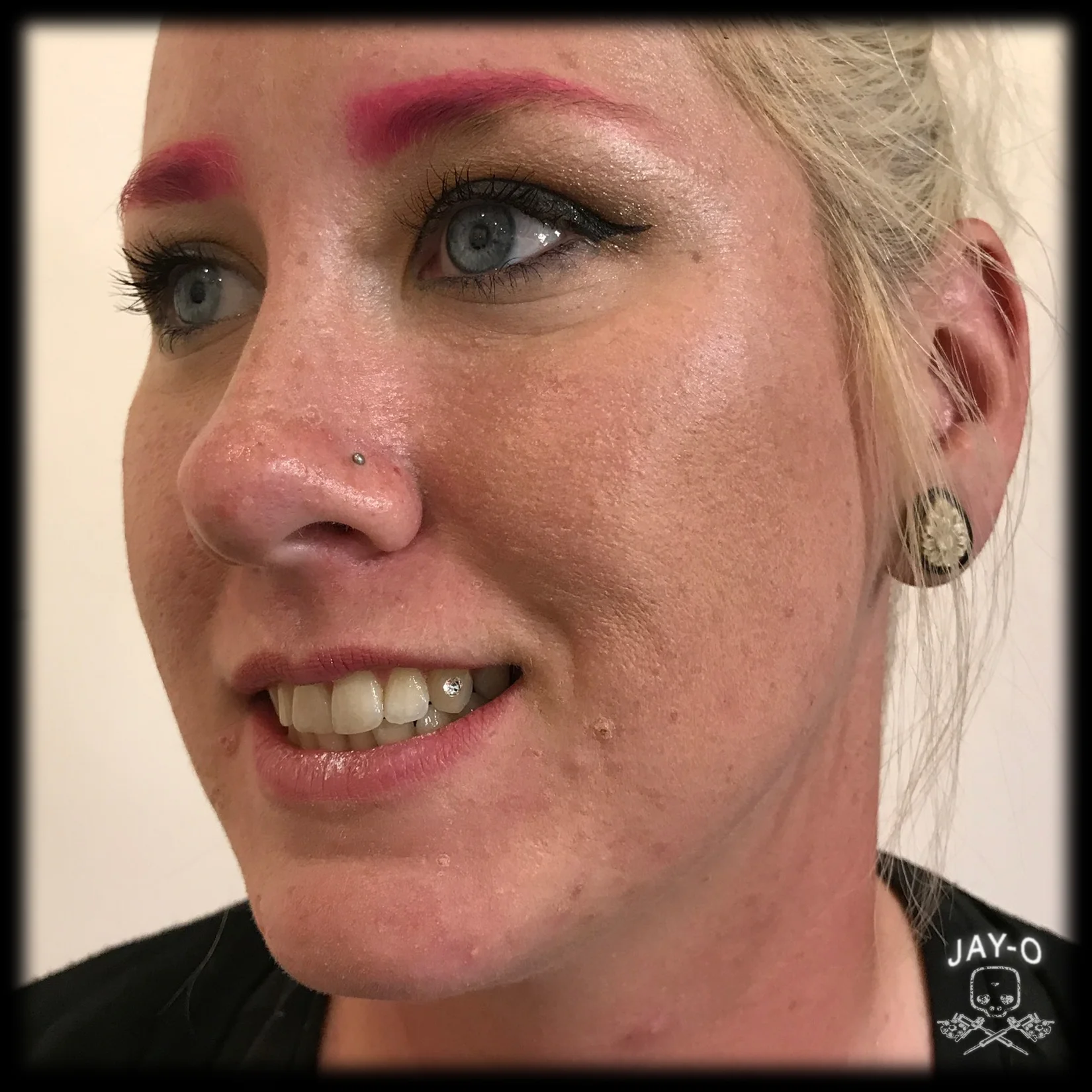 pinkiebling.jpg